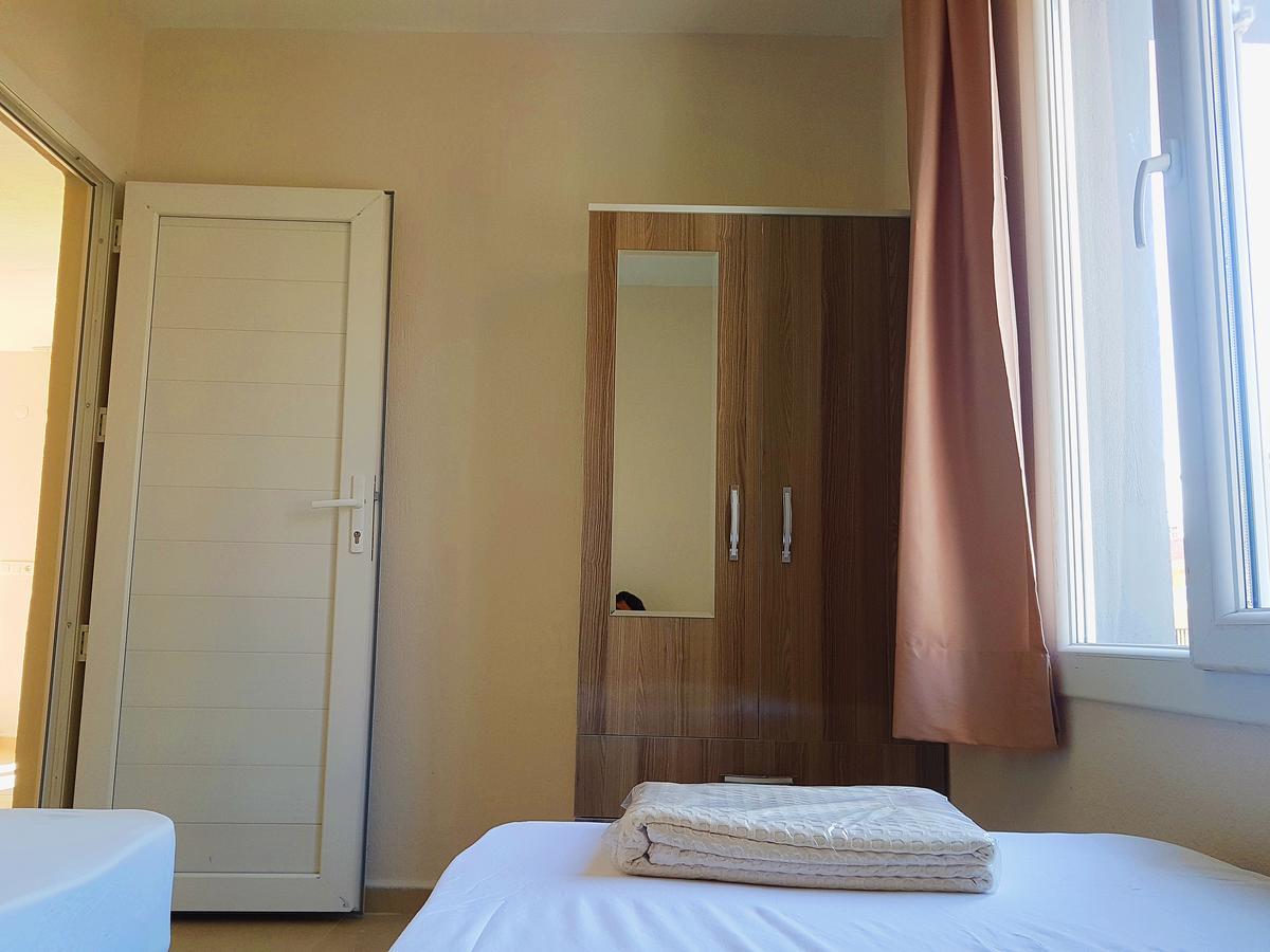 Ata Apart Hotels Ürkmez Esterno foto