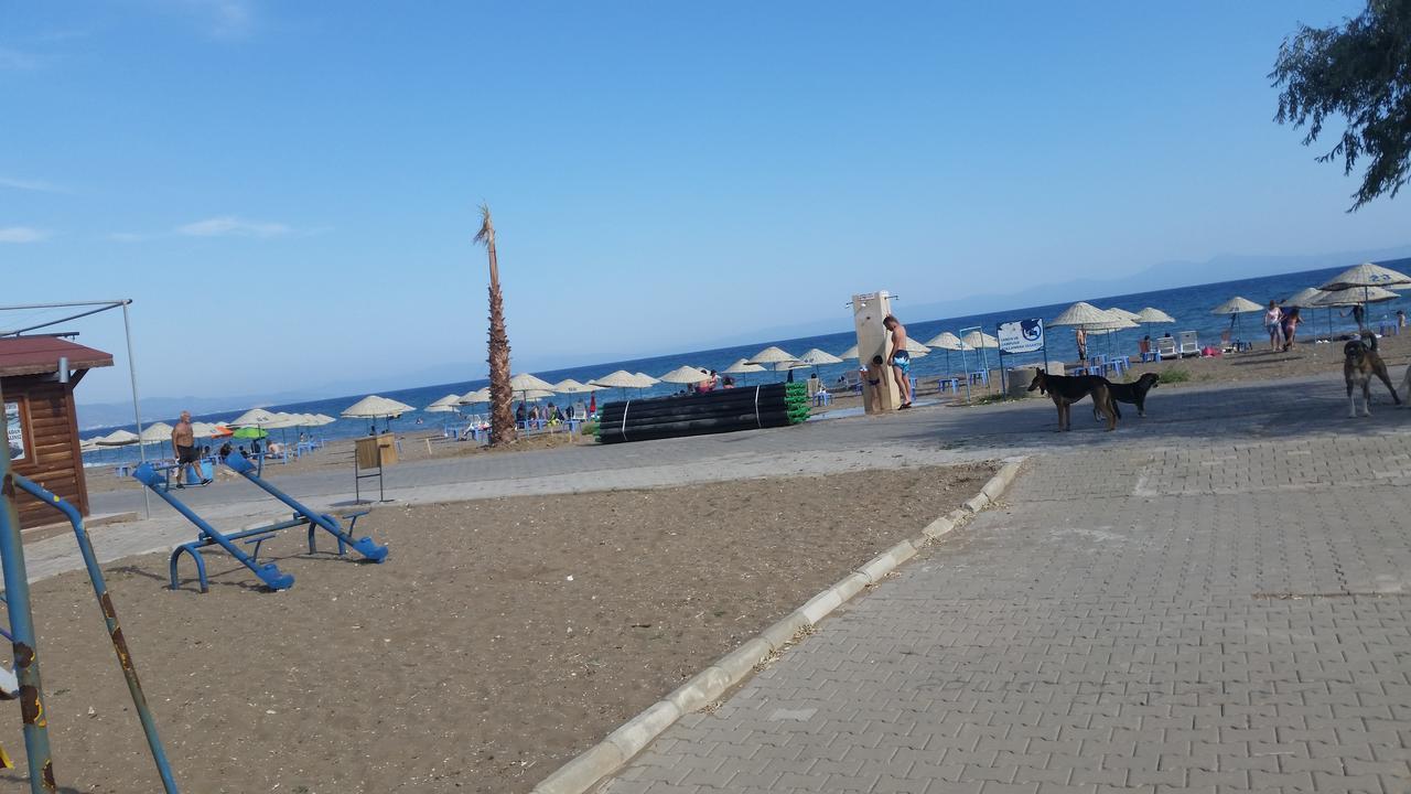 Ata Apart Hotels Ürkmez Esterno foto