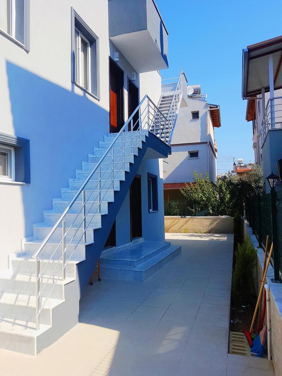 Ata Apart Hotels Ürkmez Esterno foto