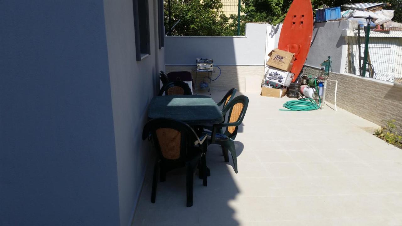 Ata Apart Hotels Ürkmez Esterno foto